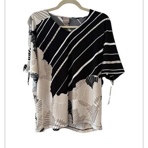 NWT Chicos Women 2 Striped Floral Split Shoulder V Neck  Grommet Sleeve Small